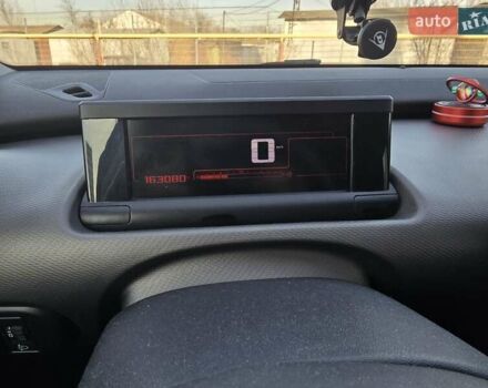 Красный Ситроен C4 Кактус, объемом двигателя 1.2 л и пробегом 163 тыс. км за 9500 $, фото 16 на Automoto.ua