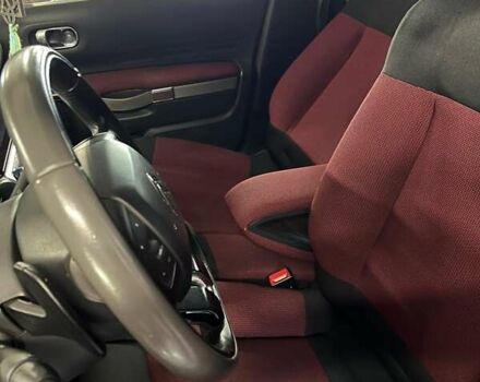 Красный Ситроен C4 Кактус, объемом двигателя 1.2 л и пробегом 173 тыс. км за 10000 $, фото 5 на Automoto.ua