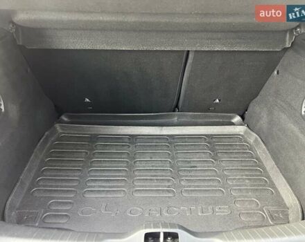 Красный Ситроен C4 Кактус, объемом двигателя 1.2 л и пробегом 109 тыс. км за 9999 $, фото 23 на Automoto.ua