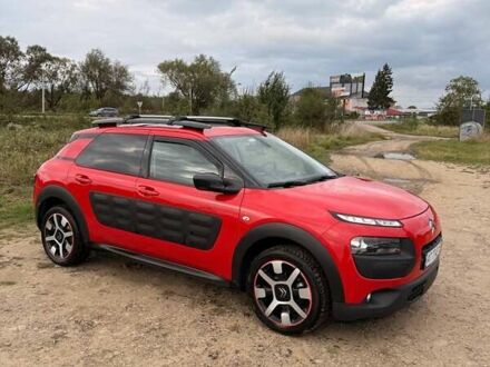 Ситроен C4 Кактус 2014 в Калуше на Automoto.ua Красный Ситроен C4 Кактус, объемом двигателя 1.56 л и пробегом 163 тыс. км за 10500 $, фото 1 на Automoto.ua