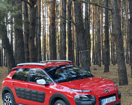 Красный Ситроен C4 Кактус, объемом двигателя 1.2 л и пробегом 147 тыс. км за 9300 $, фото 1 на Automoto.ua