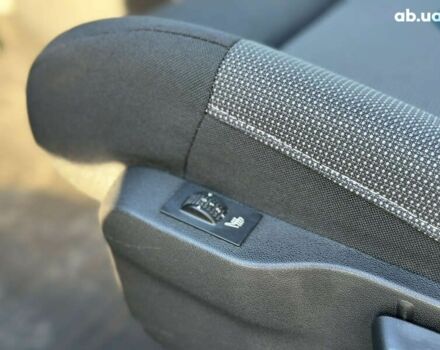 Ситроен C4 Кактус, объемом двигателя 1.6 л и пробегом 121 тыс. км за 10900 $, фото 18 на Automoto.ua