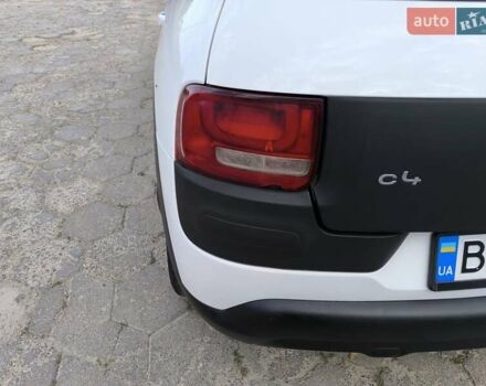 Ситроен C4 Кактус, объемом двигателя 1.2 л и пробегом 92 тыс. км за 10500 $, фото 6 на Automoto.ua