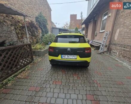 Желтый Ситроен C4 Кактус, объемом двигателя 1.56 л и пробегом 67 тыс. км за 11500 $, фото 4 на Automoto.ua