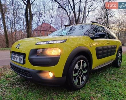 Желтый Ситроен C4 Кактус, объемом двигателя 1.56 л и пробегом 106 тыс. км за 11800 $, фото 53 на Automoto.ua