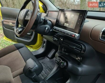 Желтый Ситроен C4 Кактус, объемом двигателя 1.56 л и пробегом 106 тыс. км за 11800 $, фото 30 на Automoto.ua