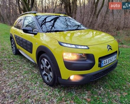 Желтый Ситроен C4 Кактус, объемом двигателя 1.56 л и пробегом 106 тыс. км за 11800 $, фото 58 на Automoto.ua