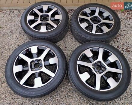 Желтый Ситроен C4 Кактус, объемом двигателя 1.56 л и пробегом 106 тыс. км за 11800 $, фото 76 на Automoto.ua