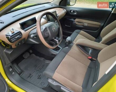 Желтый Ситроен C4 Кактус, объемом двигателя 1.56 л и пробегом 106 тыс. км за 11800 $, фото 14 на Automoto.ua