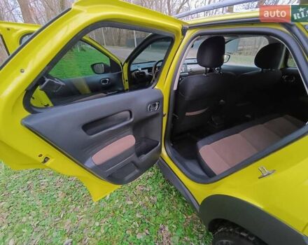 Желтый Ситроен C4 Кактус, объемом двигателя 1.56 л и пробегом 106 тыс. км за 11800 $, фото 24 на Automoto.ua