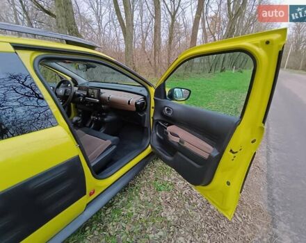 Желтый Ситроен C4 Кактус, объемом двигателя 1.56 л и пробегом 106 тыс. км за 11800 $, фото 28 на Automoto.ua