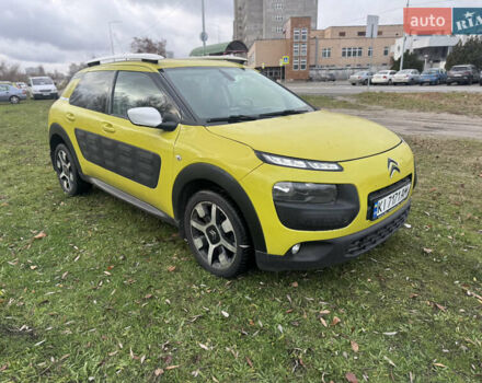 Жовтий Сітроен C4 Кактус, об'ємом двигуна 1.2 л та пробігом 89 тис. км за 9499 $, фото 12 на Automoto.ua