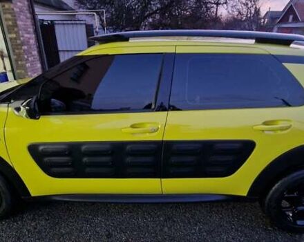 Желтый Ситроен C4 Кактус, объемом двигателя 1.56 л и пробегом 57 тыс. км за 14000 $, фото 1 на Automoto.ua