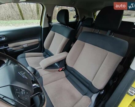 Желтый Ситроен C4 Кактус, объемом двигателя 1.56 л и пробегом 106 тыс. км за 11800 $, фото 17 на Automoto.ua