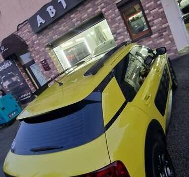 Желтый Ситроен C4 Кактус, объемом двигателя 1.56 л и пробегом 57 тыс. км за 14000 $, фото 3 на Automoto.ua