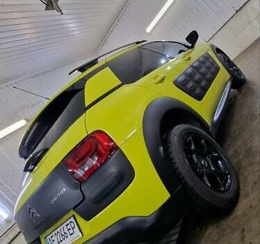 Желтый Ситроен C4 Кактус, объемом двигателя 1.56 л и пробегом 57 тыс. км за 14000 $, фото 16 на Automoto.ua