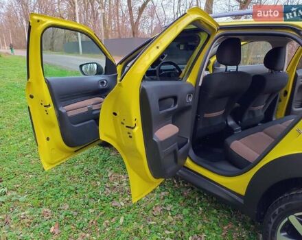 Желтый Ситроен C4 Кактус, объемом двигателя 1.56 л и пробегом 106 тыс. км за 11800 $, фото 34 на Automoto.ua
