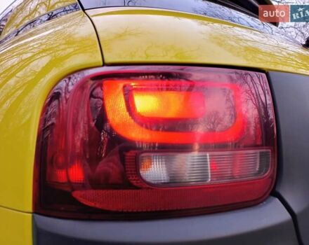 Желтый Ситроен C4 Кактус, объемом двигателя 1.56 л и пробегом 106 тыс. км за 11800 $, фото 46 на Automoto.ua