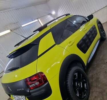 Желтый Ситроен C4 Кактус, объемом двигателя 1.56 л и пробегом 57 тыс. км за 14000 $, фото 17 на Automoto.ua