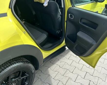 Желтый Ситроен C4 Кактус, объемом двигателя 1.2 л и пробегом 108 тыс. км за 14490 $, фото 11 на Automoto.ua