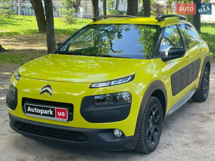 Сітроен C4 Кактус 2015 у Києві на Automoto.ua Жовтий Сітроен C4 Кактус, об'ємом двигуна 1.2 л та пробігом 143 тис. км за 9490 $, фото 1 на Automoto.ua