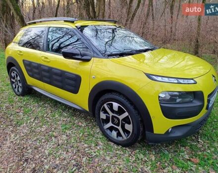 Жовтий Сітроен C4 Кактус, об'ємом двигуна 1.56 л та пробігом 106 тис. км за 11800 $, фото 1 на Automoto.ua
