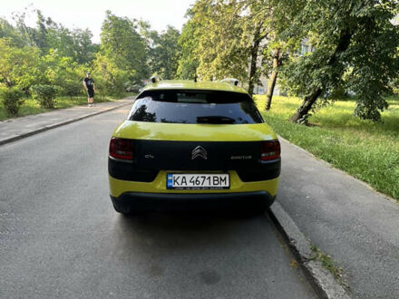 Жовтий Сітроен C4 Кактус, об'ємом двигуна 1.2 л та пробігом 60 тис. км за 15000 $, фото 1 на Automoto.ua
