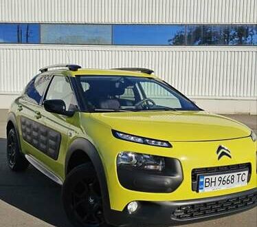 Ситроен C4 Кактус 2017 в Белгород-Днестровском на Automoto.ua Желтый Ситроен C4 Кактус, объемом двигателя 1.2 л и пробегом 95 тыс. км за 12000 $, фото 1 на Automoto.ua