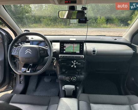 Серый Ситроен C4 Кактус, объемом двигателя 1.56 л и пробегом 231 тыс. км за 11000 $, фото 5 на Automoto.ua