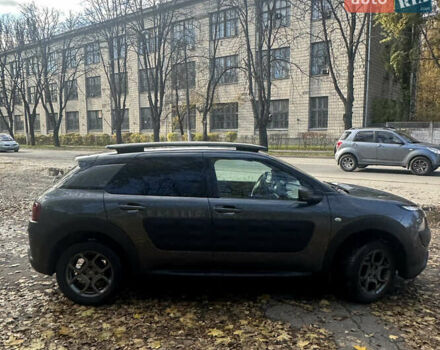 Серый Ситроен C4 Кактус, объемом двигателя 1.56 л и пробегом 109 тыс. км за 10000 $, фото 2 на Automoto.ua