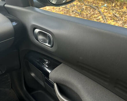 Серый Ситроен C4 Кактус, объемом двигателя 1.56 л и пробегом 109 тыс. км за 10000 $, фото 14 на Automoto.ua