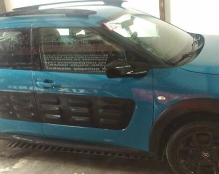 Синий Ситроен C4 Кактус, объемом двигателя 1.2 л и пробегом 140 тыс. км за 11750 $, фото 2 на Automoto.ua