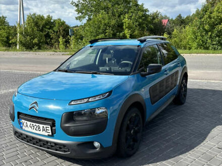 Ситроен C4 Кактус 2018 в Киеве на Automoto.ua Синий Ситроен C4 Кактус, объемом двигателя 1.56 л и пробегом 124 тыс. км за 12900 $, фото 1 на Automoto.ua