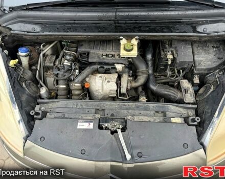 Бежевый Ситроен Ц4 Гранд Пикассо, объемом двигателя 1.6 л и пробегом 260 тыс. км за 5000 $, фото 8 на Automoto.ua