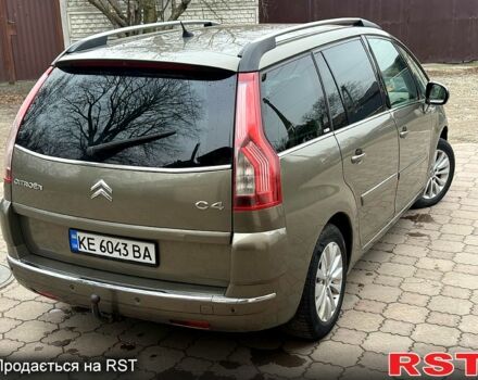 Бежевый Ситроен Ц4 Гранд Пикассо, объемом двигателя 1.6 л и пробегом 260 тыс. км за 5000 $, фото 4 на Automoto.ua