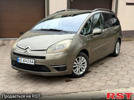 Бежевый Ситроен Ц4 Гранд Пикассо, объемом двигателя 1.6 л и пробегом 260 тыс. км за 5000 $, фото 1 на Automoto.ua
