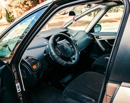 Коричневий Сітроен Ц4 Гранд Пікассо, об'ємом двигуна 2 л та пробігом 230 тис. км за 6200 $, фото 12 на Automoto.ua