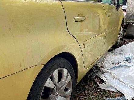 Сітроен Ц4 Гранд Пікассо 2007 у Овруче на Automoto.ua Жовтий Сітроен Ц4 Гранд Пікассо, об'ємом двигуна 20 л та пробігом 200 тис. км за 2200 $, фото 1 на Automoto.ua