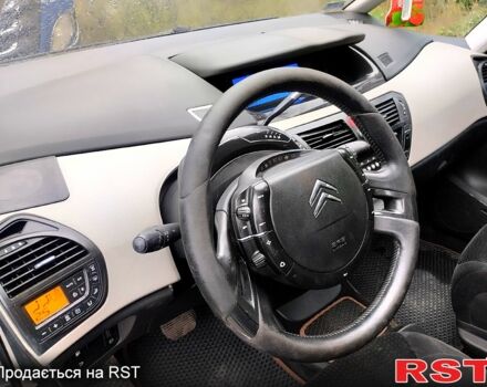 Серый Ситроен Ц4 Гранд Пикассо, объемом двигателя 2 л и пробегом 300 тыс. км за 4950 $, фото 11 на Automoto.ua