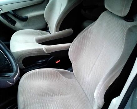 Серый Ситроен Ц4 Гранд Пикассо, объемом двигателя 1.6 л и пробегом 308 тыс. км за 4500 $, фото 7 на Automoto.ua