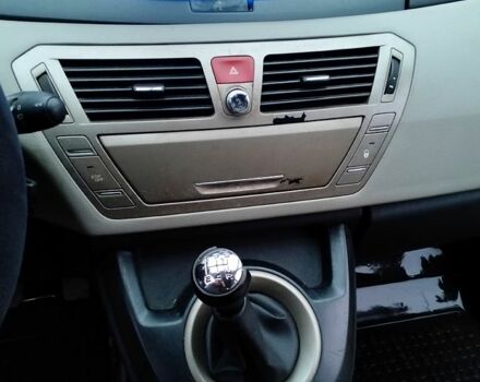 Серый Ситроен Ц4 Гранд Пикассо, объемом двигателя 1.6 л и пробегом 308 тыс. км за 4500 $, фото 4 на Automoto.ua