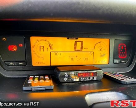 Серый Ситроен Ц4 Гранд Пикассо, объемом двигателя 16 л и пробегом 277 тыс. км за 6900 $, фото 11 на Automoto.ua