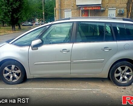 Серый Ситроен Ц4 Гранд Пикассо, объемом двигателя 1.6 л и пробегом 255 тыс. км за 3500 $, фото 4 на Automoto.ua