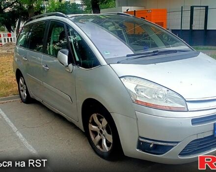 Серый Ситроен Ц4 Гранд Пикассо, объемом двигателя 1.6 л и пробегом 255 тыс. км за 3500 $, фото 2 на Automoto.ua