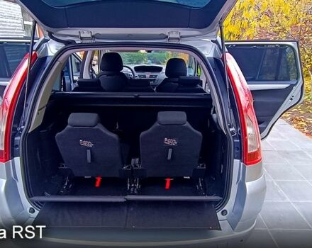 Серый Ситроен Ц4 Гранд Пикассо, объемом двигателя 1.6 л и пробегом 0 тыс. км за 6850 $, фото 7 на Automoto.ua