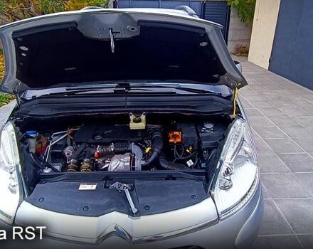 Серый Ситроен Ц4 Гранд Пикассо, объемом двигателя 1.6 л и пробегом 0 тыс. км за 6850 $, фото 2 на Automoto.ua