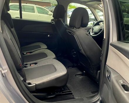 Серый Ситроен Ц4 Гранд Пикассо, объемом двигателя 1.6 л и пробегом 246 тыс. км за 12000 $, фото 7 на Automoto.ua