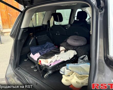 Сірий Сітроен Ц4 Гранд Пікассо, об'ємом двигуна 1.6 л та пробігом 170 тис. км за 13000 $, фото 5 на Automoto.ua