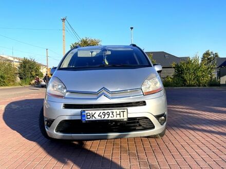 Ситроен Ц4 Гранд Пикассо 2008 в Ровно на Automoto.ua Серый Ситроен Ц4 Гранд Пикассо, объемом двигателя 1.6 л и пробегом 261 тыс. км за 5000 $, фото 1 на Automoto.ua