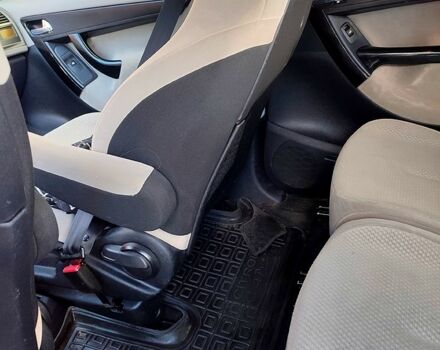 Ситроен Ц4 Гранд Пикассо 2009 в Сумах на Automoto.ua Синий Ситроен Ц4 Гранд Пикассо, объемом двигателя 1.6 л и пробегом 280 тыс. км за 5500 $, фото 2 на Automoto.ua